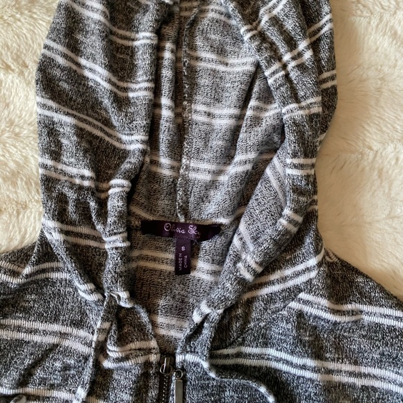 Zip hoodie - Picture 2 of 3